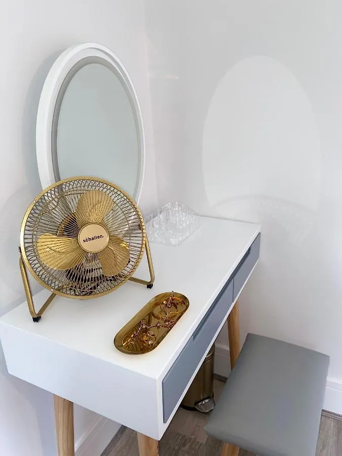 Apartment In Stepney Green Londýn